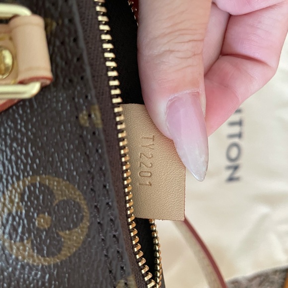 Louis Vuitton Speedy nano - Picture 8 of 9